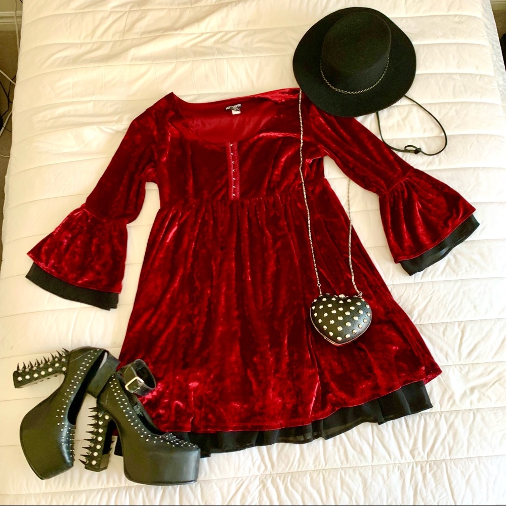 Hot Topic Red Velvet Gothic Vampire Mini Dress Tunic Top size XL